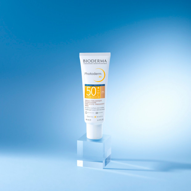 PHOTODERM M SPF50+ teinté doré, 40ml